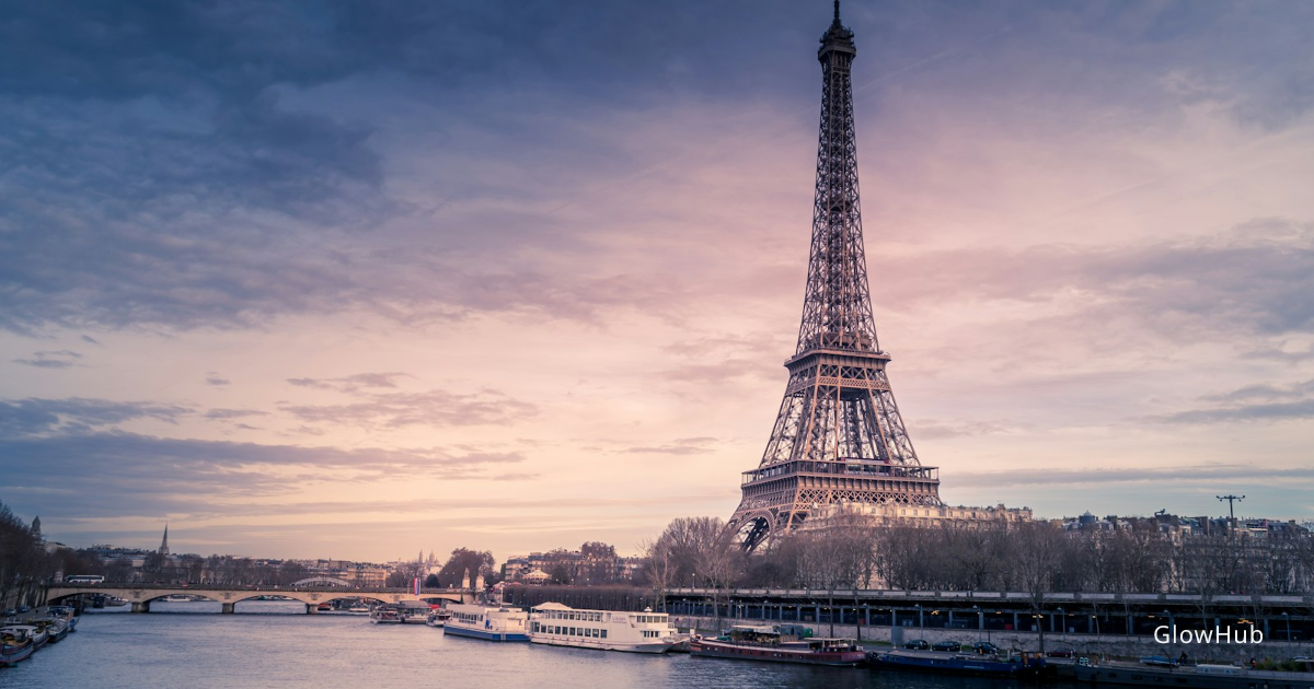 Vue de Paris au coucher du soleil